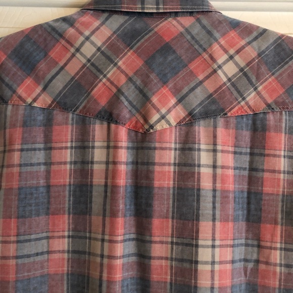 Men’s Lucky Brand Short Sleeve Shirt - Picture 9 of 9